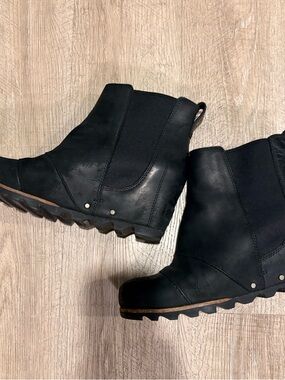 Sorel Black Leather Ankle Booties